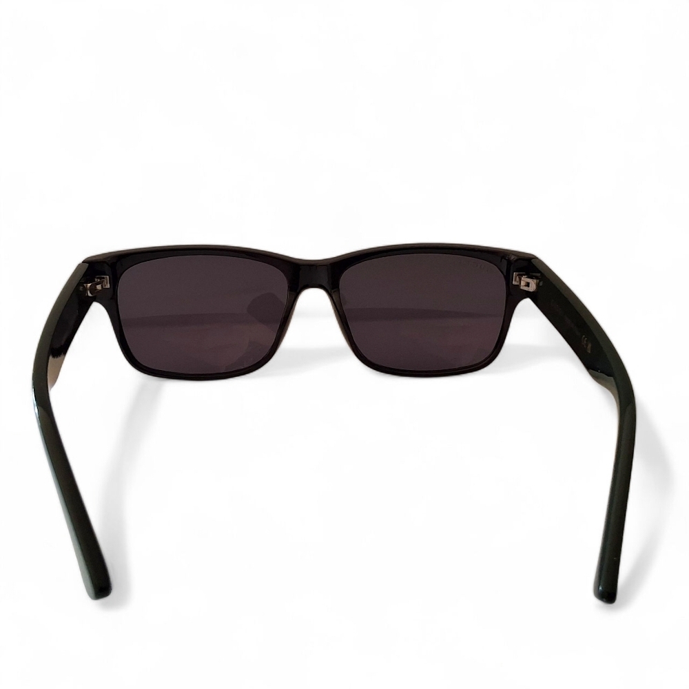 Gucci Black Rectangular Sunglasses - image 4